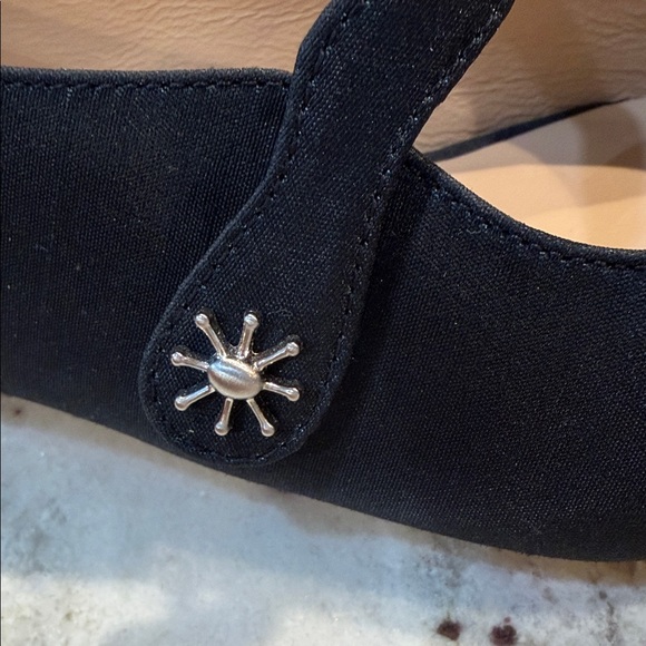 ANTONIO MELANI Elegant Navy Heels - Picture 6 of 11